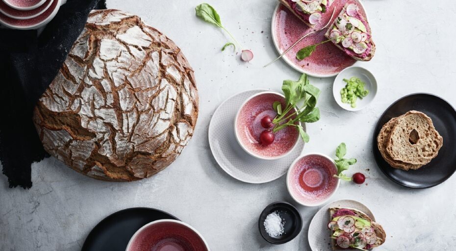 Geschirr aus Steingut