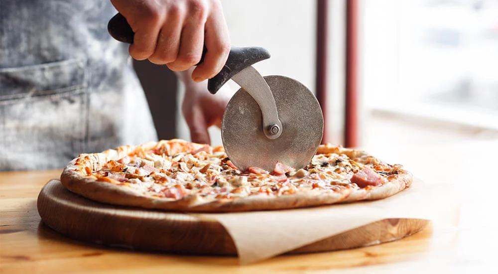 Pizzazubehör Pizzaschneider