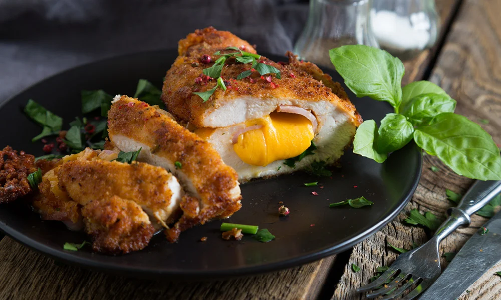 Cordon bleu, anbraten, Pfanne, Teller