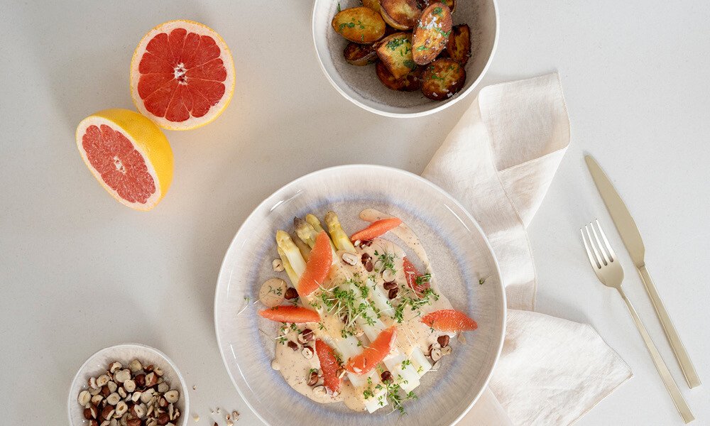 Gedämpfter weißer Spargel mit Grapefruit-Mayonnaise - Rezepte - Magazin ...