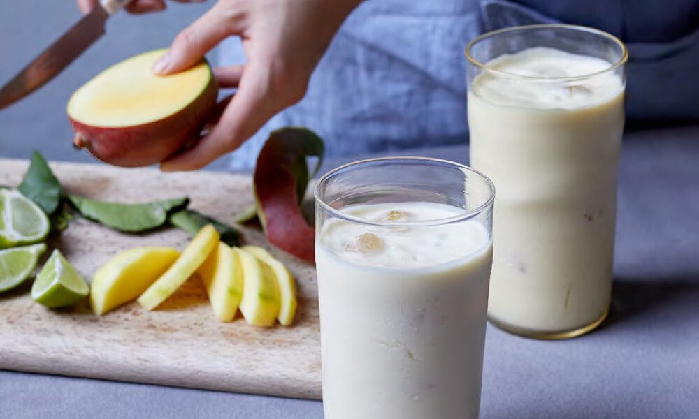 tischwelt-rezept-mango-limetten-lassi-vegan-vivendi-verlag-kochbuch-