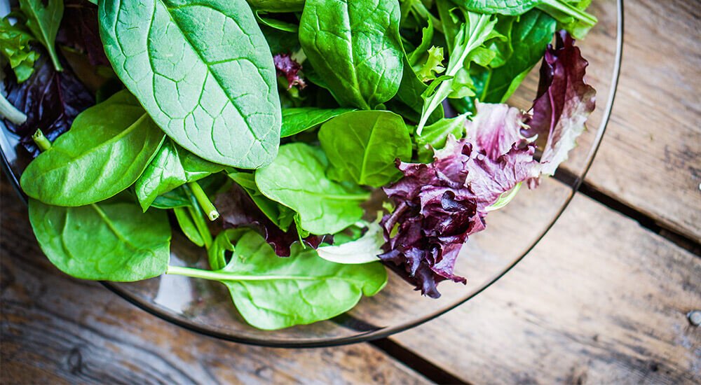 Salatteller aus Glas