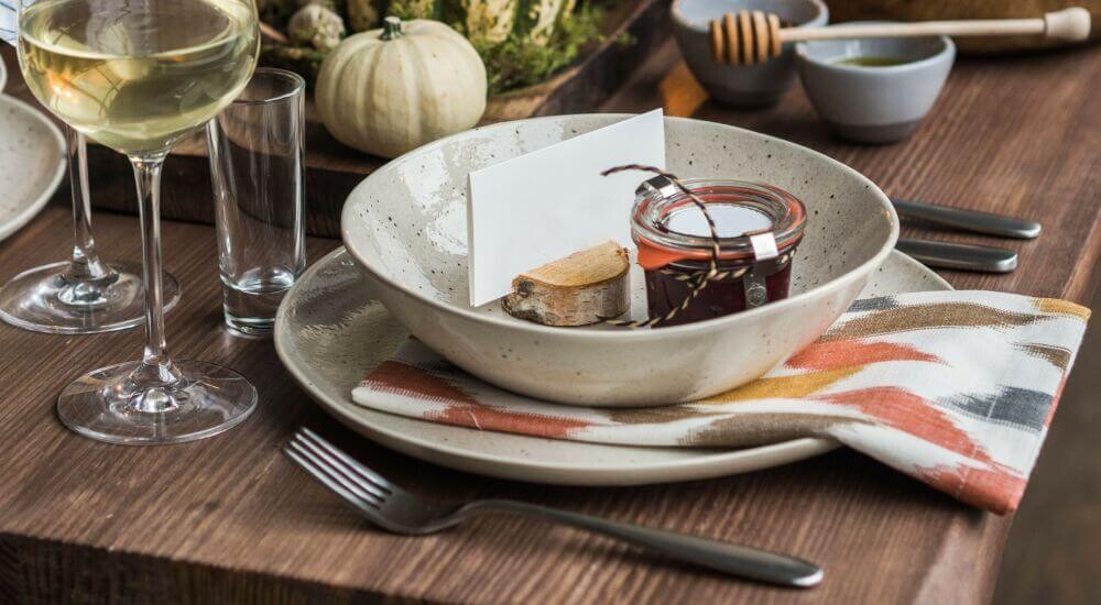 Geschirr für Herbst