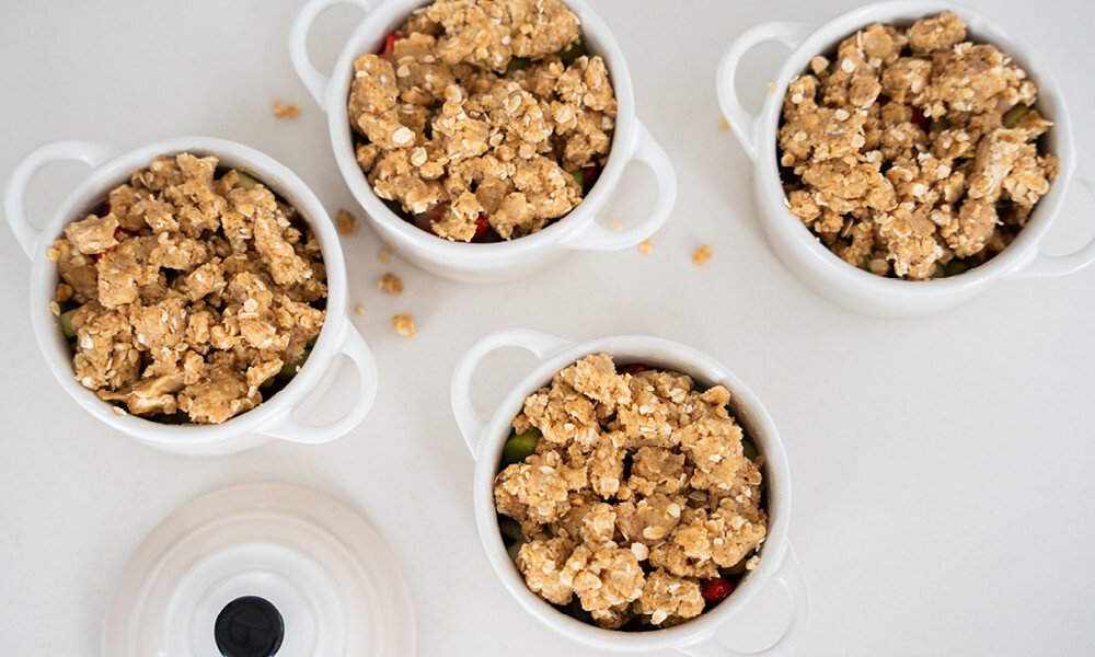 Rhabarber-Erdbeer-Crumble-rezept-6