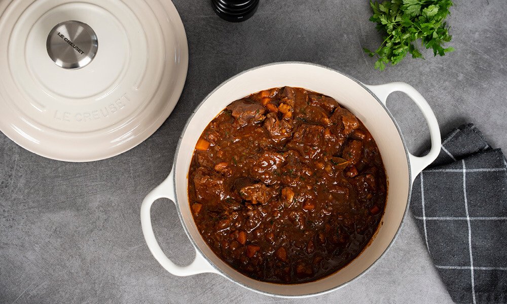 le-creuset-toepfe-pfannen-gusseisen-gulasch-rezept10
