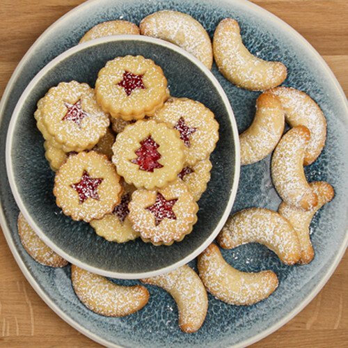 Weihnachtsbäckerei – diese Backhelfer feiern wir