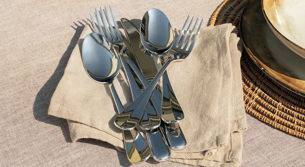 Besteck-spuelmaschinenfest-besteck-silber-hold-schwarz-tischgedeck-servierbesteck