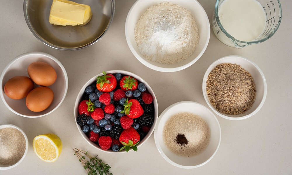 Haselnuss-Waffeln mit Beerenkompott - Rezepte - Magazin - Tischwelt ...