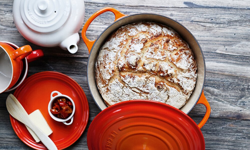 Le Creuset Braeter rund Ofenrot Bauernbrot 1000x600px
