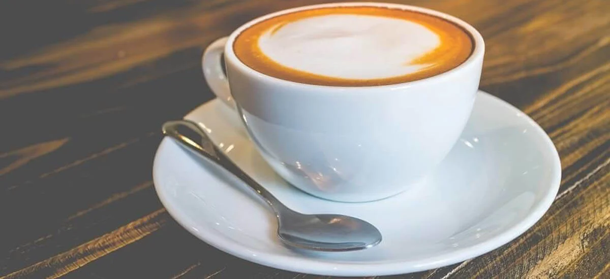 Milchkaffee Untertassen