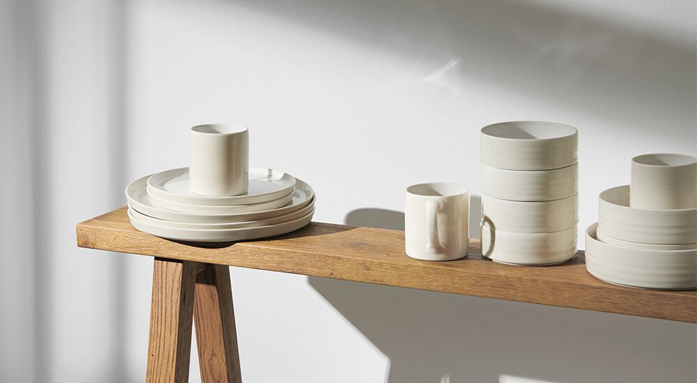 asa-reglaze-geschirr-serie-recycelt-teller-tassen-schalen-weiss-nachhaltig