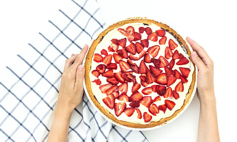 Erdbeer-Biskuit-Kuchen 1000x600px