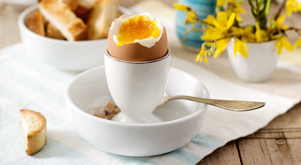 Eierbecher mit Ablage