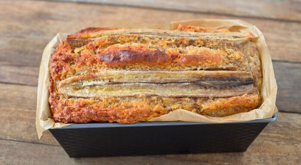 Brotbackform mit Brot