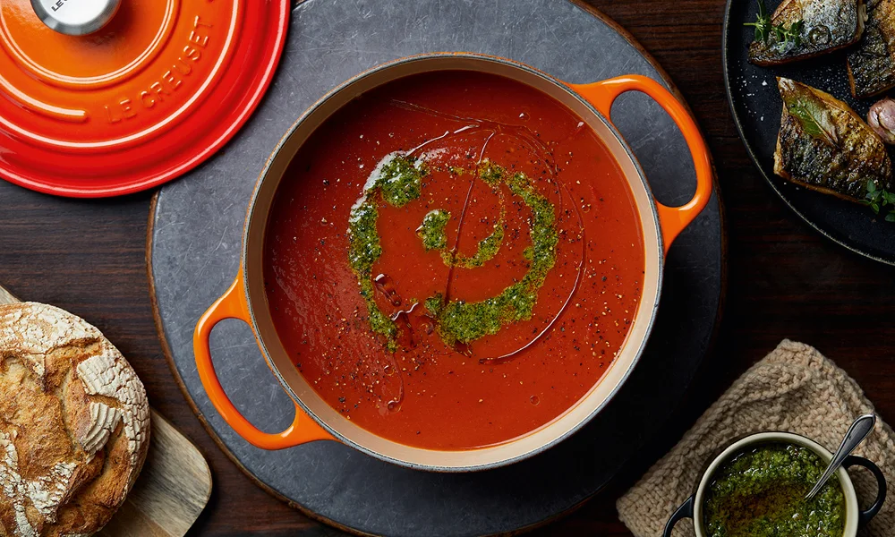 Le Creuset Rezeptfoto Geroestete Tomatensuppe 1 1000x600px