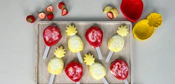 Skyr Eis mit Frucht-Swirl