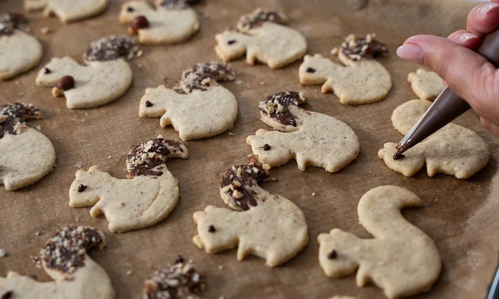 haselnuss-plaetzchen-eichhoernle-weihnachtsrezept-backen-5