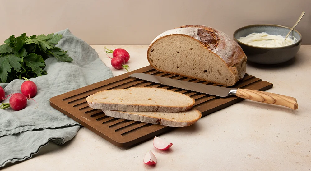 continenta-schneidebrett-holz-brotschneidebrett-vesperbrett