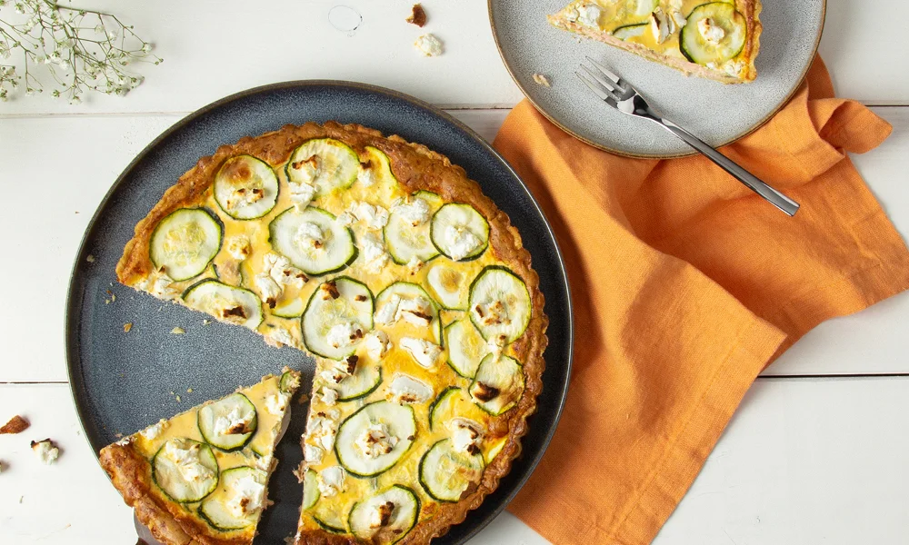 tischwelt Rezeptidee Gemüsequiche Thunfischquiche Brunch Frühlingsgeschirr Kuchenteller
