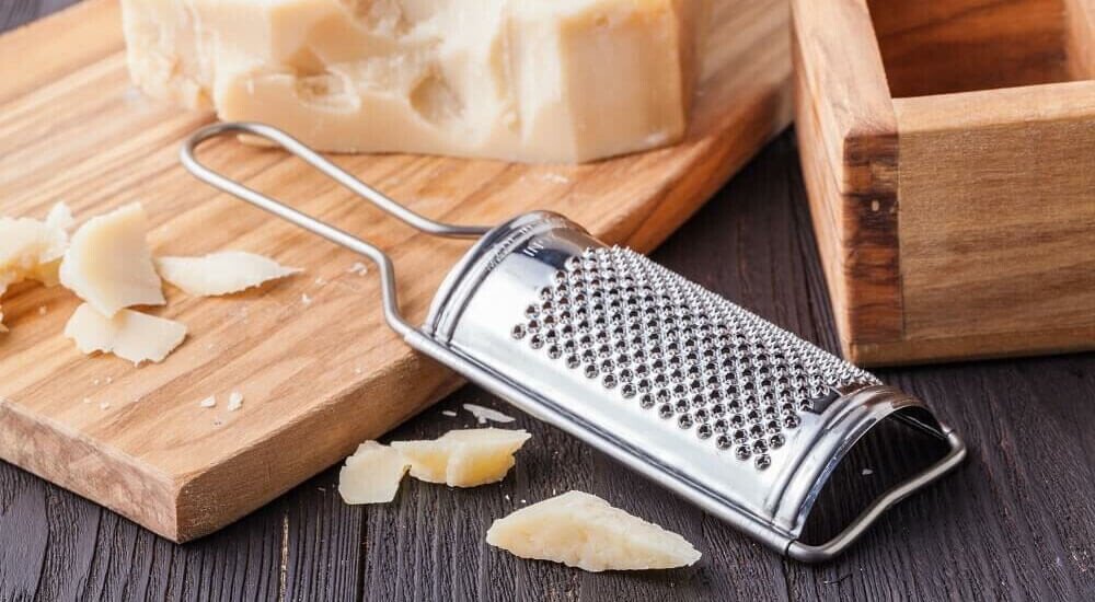 Handreibe für Käse