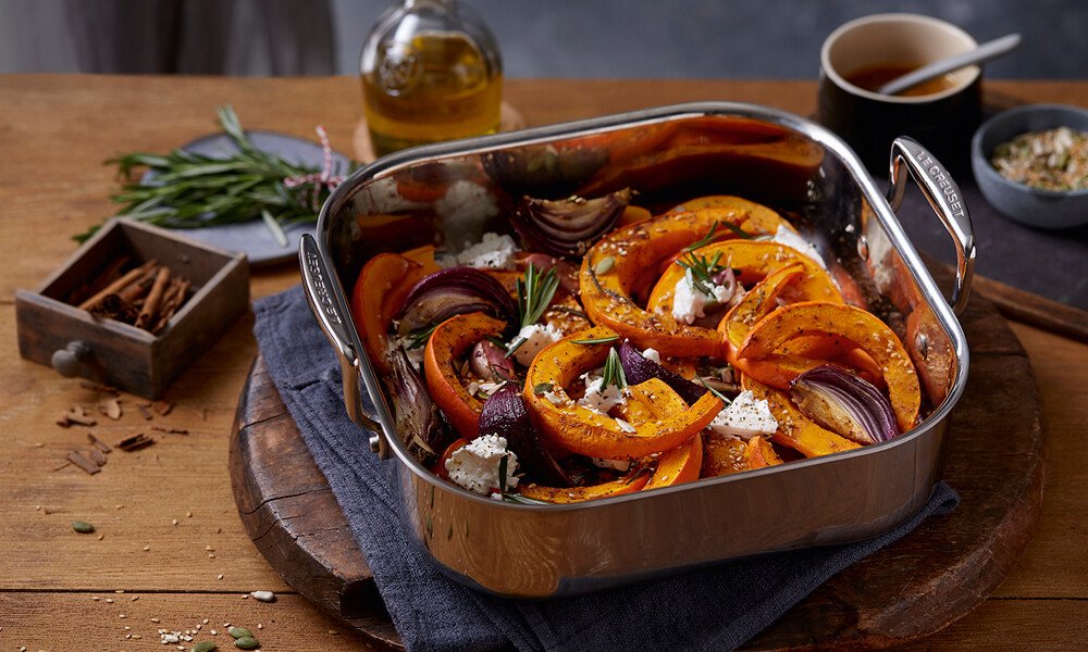 Le Creuset 3-ply Bratreine quadratisch Geroesteter Kuerbis 1000x600px