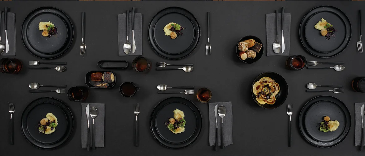 tischwelt-asa-coppa-kuro-kueche-geschirr-zubehoer-teller-teekanne-tassen-teegenuss-becher-schwarz-design-teeschalen-bowl-schale-weihnachten-porzellan-servieren-gourmetteller