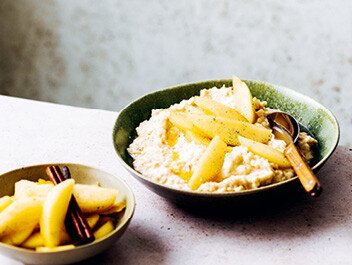 Porridge mit Vanilleäpfeln