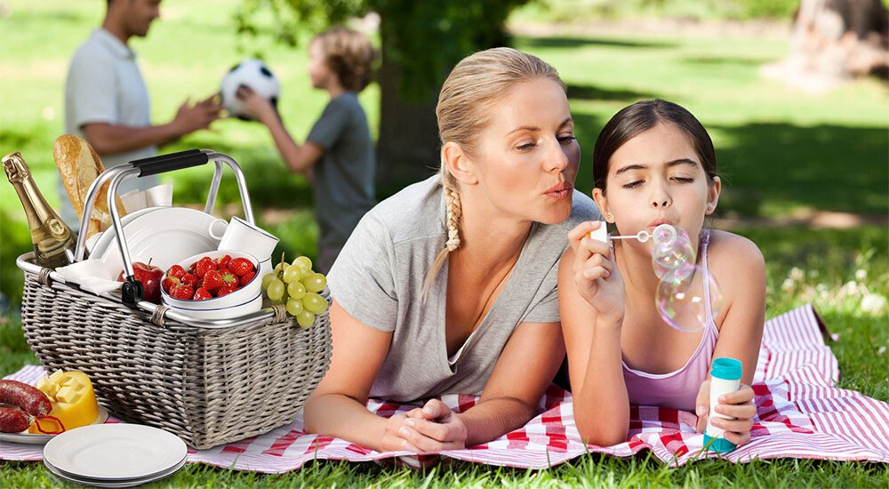 friesland-jeverland-kleine-brise-geschirr-porzellan-serie-weiss-blauer-streifen-teller-tassen-schalen-picknick