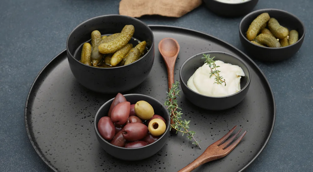 tischwelt-asa-coppa-kuro-kueche-geschirr-zubehoer-teller-teekanne-tassen-teegenuss-becher-schwarz-design-teeschalen-bowl-schale-weihnachten-fondue-porzellan