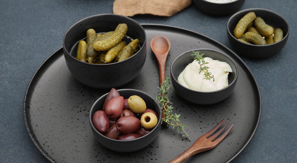 tischwelt-asa-coppa-kuro-kueche-geschirr-zubehoer-teller-teekanne-tassen-teegenuss-becher-schwarz-design-teeschalen-bowl-schale-weihnachten-fondue-porzellan