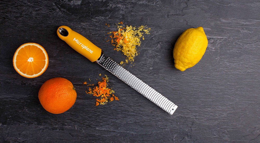microplane-premium-classic-zester-reibe-bunt-zitrus-parmesan-kuechenreibe