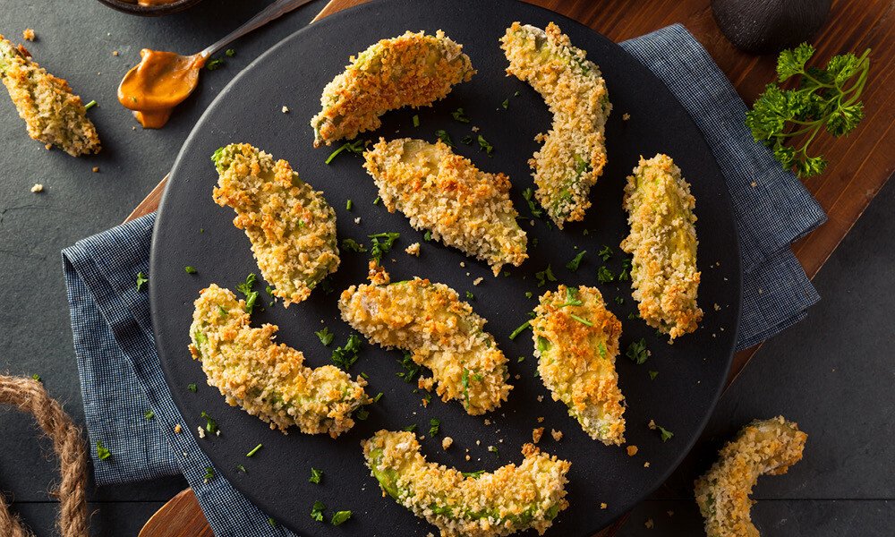 tischwelt-magazin-kuechentipps-avocado-avocados-knuspermantel-anbraten