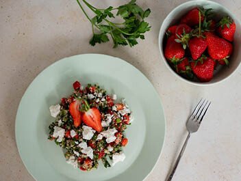 Erdbeer-Petersilien-Tabouleh