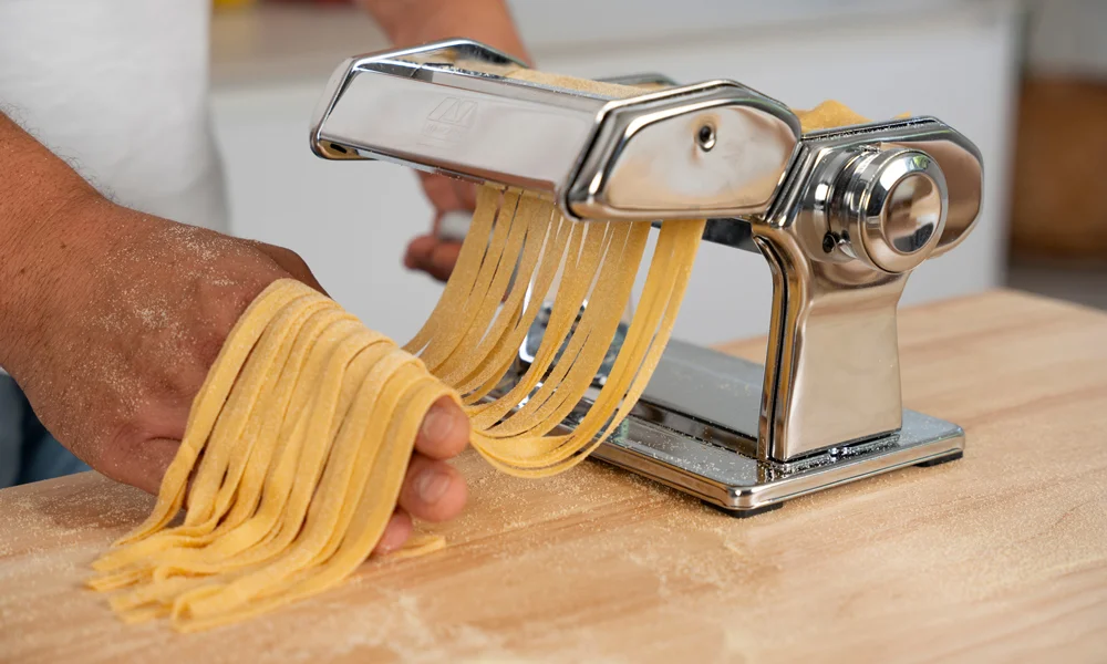 Selbstgemachte Pasta mit der Nudelmaschine