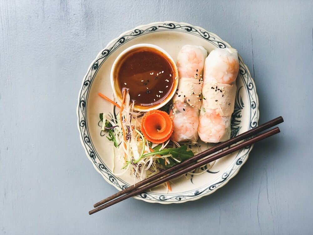 Sommerrollen mit Dip.