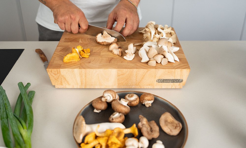 Pilzcarboanra-Rezeptidee-Pilzsaison-Pilzseschneiden