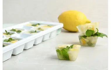 Eiswürfelzubereiter