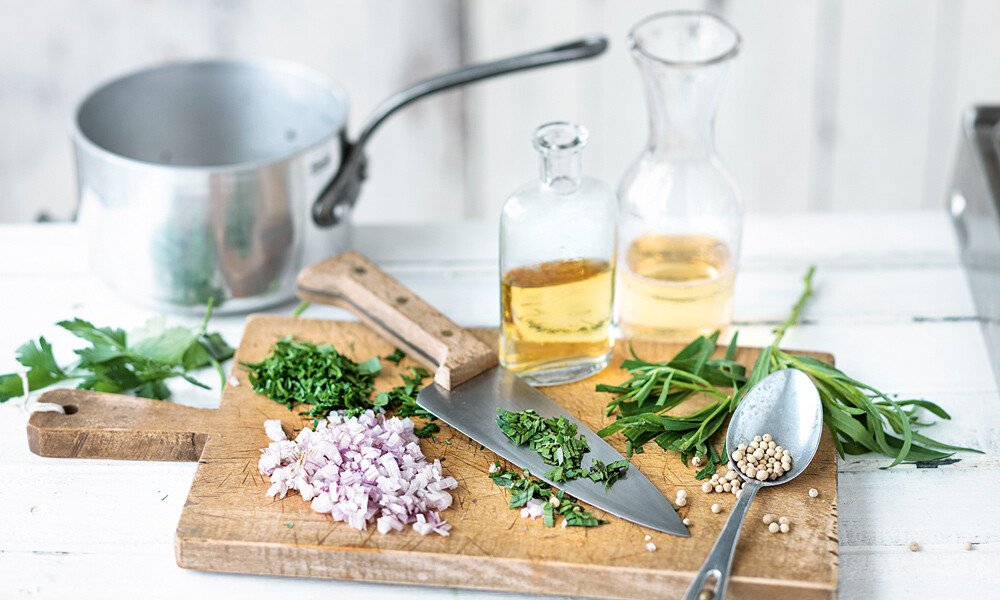 008 2 hollandaise zwiebel kraeuter gehackt 031[701518] 1000x600px