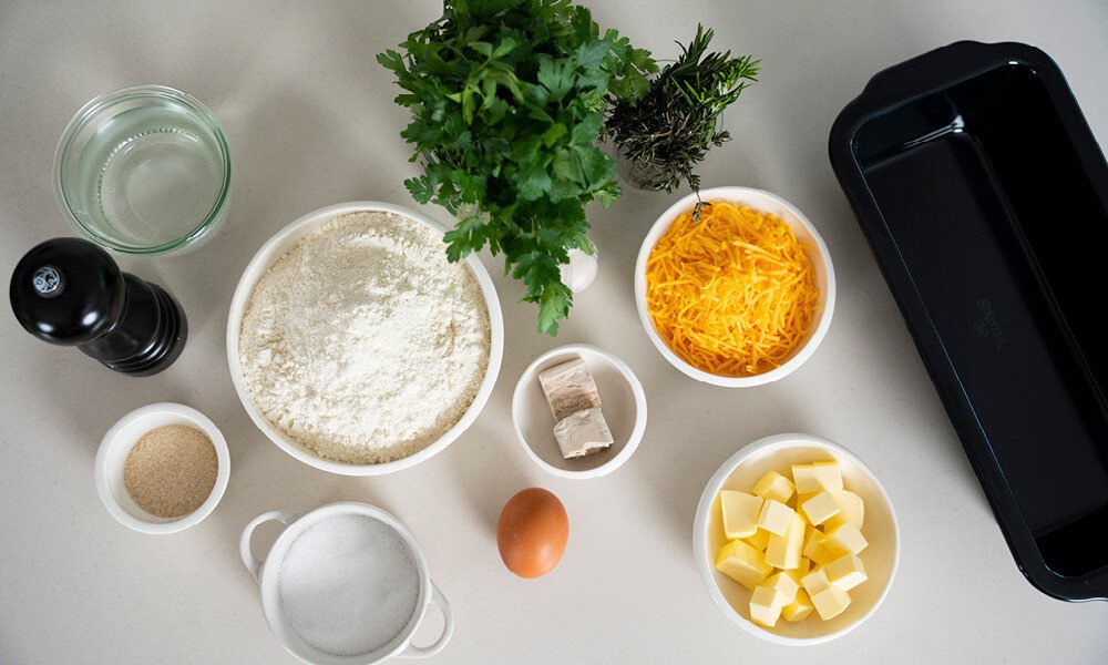 grillen-beilage-zupfbrot-kraeuter-kaese-brot-knoblauch-5