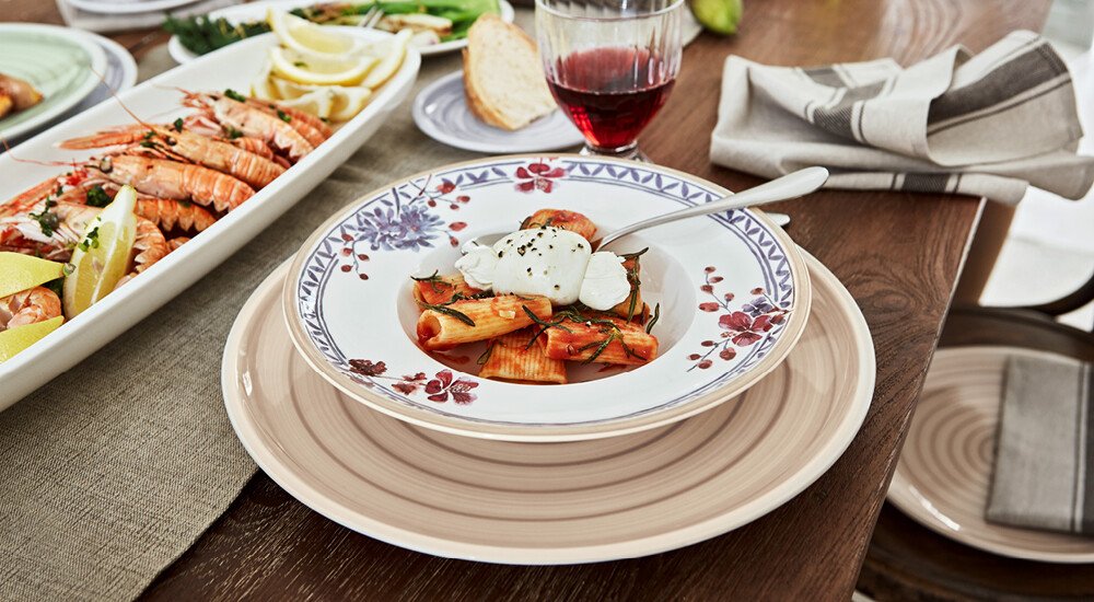 tischwelt-Artesano-Provençal-Lavendel-VilleroyBoch-Floral-Porzellan-Zypressen